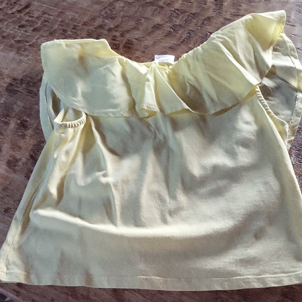 Zara Soft Yellow Ruffle Top - Picture 2 of 3